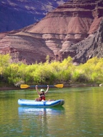 Stevie Kayak vertical